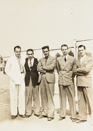 Paulo Emílio Salles Gomes, Erico Verissimo , Lauro de Souza Lima, Decio de Almeida Prado e Antonio Candido em visita ao Sanatório Padre Bento, 21 de agosto de 1940