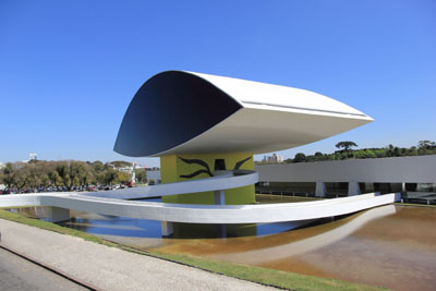 Museu Oscar Niemeyer (MON) - Foto: Wikimedia Commons