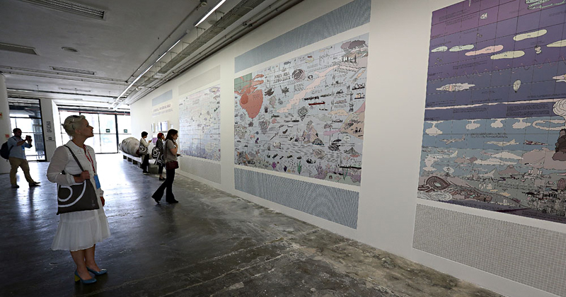 Transbordamento: Mapa Universal, de Rikke Luther, na 32ª Bienal de São Paulo - Incerteza Viva - Foto: Marcos Santos/USP Imagens