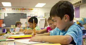 Capacitação ajuda professores a identificar alunos com distúrbios de comportamento