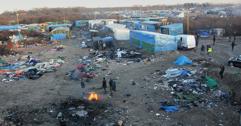 Refugiados em Calais - Foto: Wikimedia Commons