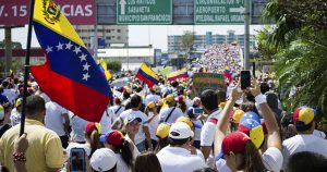 Crise na Venezuela continua em busca de solução