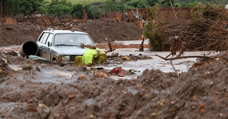 Bento Rodrigues, em Minas Gerais, alguns dias após rompimento da barragem da Mineradora Samarco - Foto: Rogério Alves/TV Senado