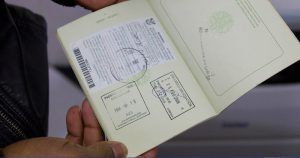 Governo brasileiro planeja flexibilizar a retirada de vistos para estrangeiros