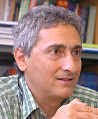Mauro Bertotti é professor do Departamento de Química Fundamental do IQ-USP - Foto: Cecília Bastos/USP Imagens