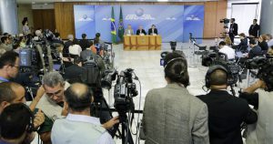 A semana em Brasília: de demissão às medidas contra a corrupção
