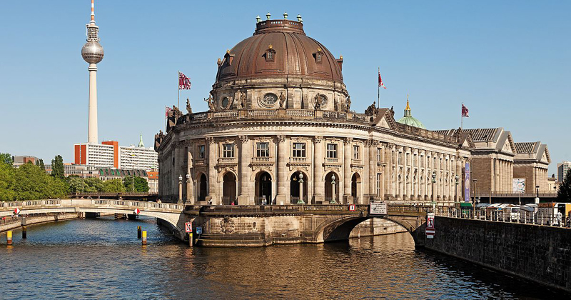 Museu Bode, um dos cinco museus que fazem parte da Ilha dos Museus, em Berlim - Foto: Wikimedia Commons
