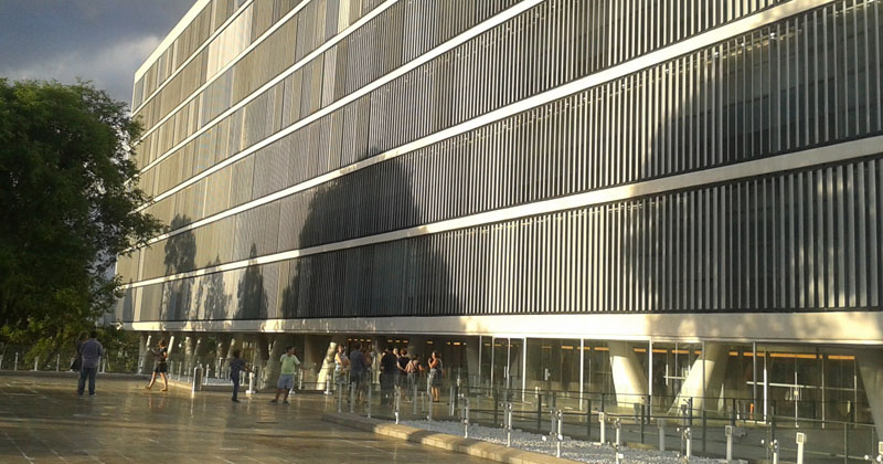 Museu de Arte Contemporânea da USP no prédio desenhado por Oscar Niemeyer - Foto: Alecsandra Matias