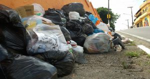Professor comenta propostas de candidatos a prefeito para a gestão de resíduos
