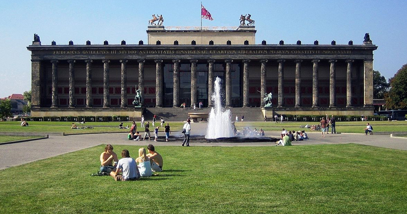 Altes Museum, na Ilha dos Museus, em Berlim, Alemanha: produto de um pensamento em que o museu é central na cultura - Foto: Wikimedia Commons
