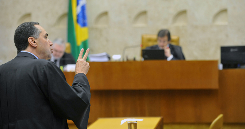 Luís Roberto Barroso, advogado da CNTS, defendeu a legalização do aborto de anencéfalos - Foto: Elza Fiúza/ABr via Wikimedia Commons