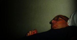 Distúrbios do sono podem gerar ou precipitar outros transtornos