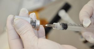 Paciente em SP não morreu por reação à vacina da febre amarela