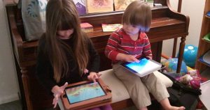 Estudo da USP busca saber quando crianças devem acessar tecnologia