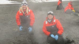 Entre fogo e gelo, pesquisadora estuda a vida nos extremos