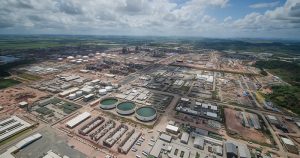 Brasil perde oportunidades com refinarias inacabadas