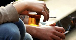 Álcool e tabaco aumentam risco de câncer de cabeça e pescoço