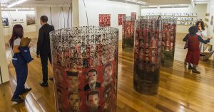 Artistas expõem a violência da ditadura no passado e no presente