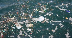 Lixo no mar é “ponta do iceberg” de problema nos oceanos