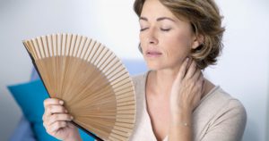 Saber identificar os sintomas é muito importante nos casos de menopausa precoce