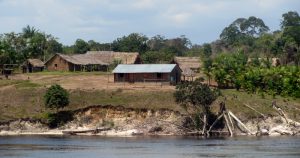 Livro em tupi moderno busca fortalecer o idioma na Amazônia