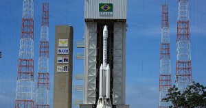 Programa espacial brasileiro tem falhas na divisão civil-militar