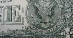 Diversos fatores contribuem para a alta do dólar