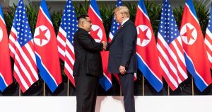 Acordo entre EUA e Coreia do Norte é espetáculo de relações públicas