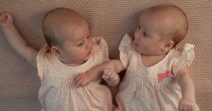 É mãe de bebês gêmeos ou trigêmeos? Participe de estudo da USP sobre microbiota