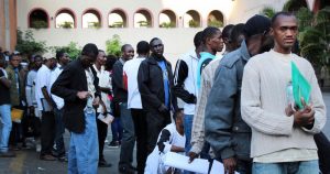 Exclusão e sofrimento marcam vida de imigrantes haitianos em SP