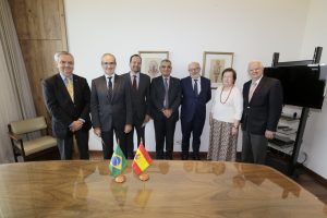 Embaixador da Espanha no Brasil visita a Reitoria