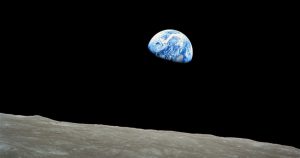 Missão que fez o homem orbitar a Lua pela primeira vez completou 50 anos