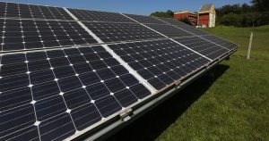 Geração de empregos no setor da energia solar fotovoltaica é destaque no Brasil