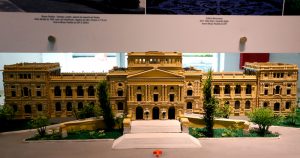 Exposição na Reitoria da USP destaca o edifício do Museu Paulista
