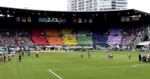 Grupos LGBT buscam seu espaço nas comunidades futebolísticas