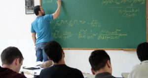 Em São Carlos, público pode acompanhar aulas de matemática e estatística na USP