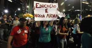Falta de investimento barra melhoria da qualidade do ensino brasileiro