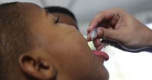 Poliomielite tem risco muito alto de retornar ao Brasil, segundo a Opas