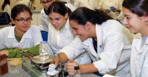 Instituto Oceanográfico incentiva a participação de mulheres na ciência