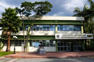 Faculdade de Medicina Veterinária e Zootecnia empossa nova diretoria