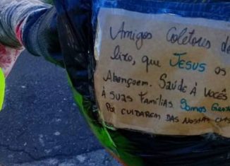 Paulistanos deixam agradecimento  para os trabalhadores que recolhem lixo no meio de uma pandemia do corolavírus - Foto: Secom PMSP via Fotos Públicas