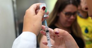 Nova etapa de estudo com duas doses da vacina Janssen recebe voluntários em Ribeirão Preto