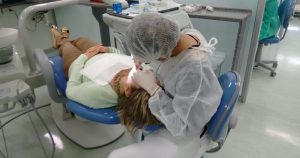 Professores criam rede para ajudar profissionais de odontologia no combate à covid-19
