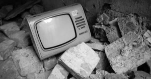 Cientistas utilizam TVs e computadores antigos na fabricação de peças cerâmicas