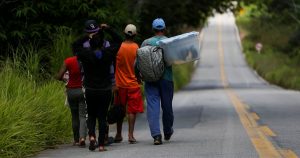 Pobreza, fome e turbulência política levam a aumento de migrações na América Latina
