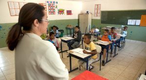 Semana da Educação na USP aborda a função social das escolas públicas nas periferias