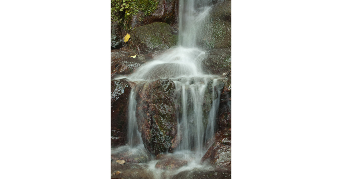 Série Quatro tempos, de Atílio Avancini foto 2 - Verão, água em fluxo e pedra, Arashiyama