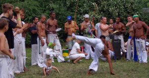 Cronistas brasileiros ajudaram a transformar a imagem da capoeira no início do século 20