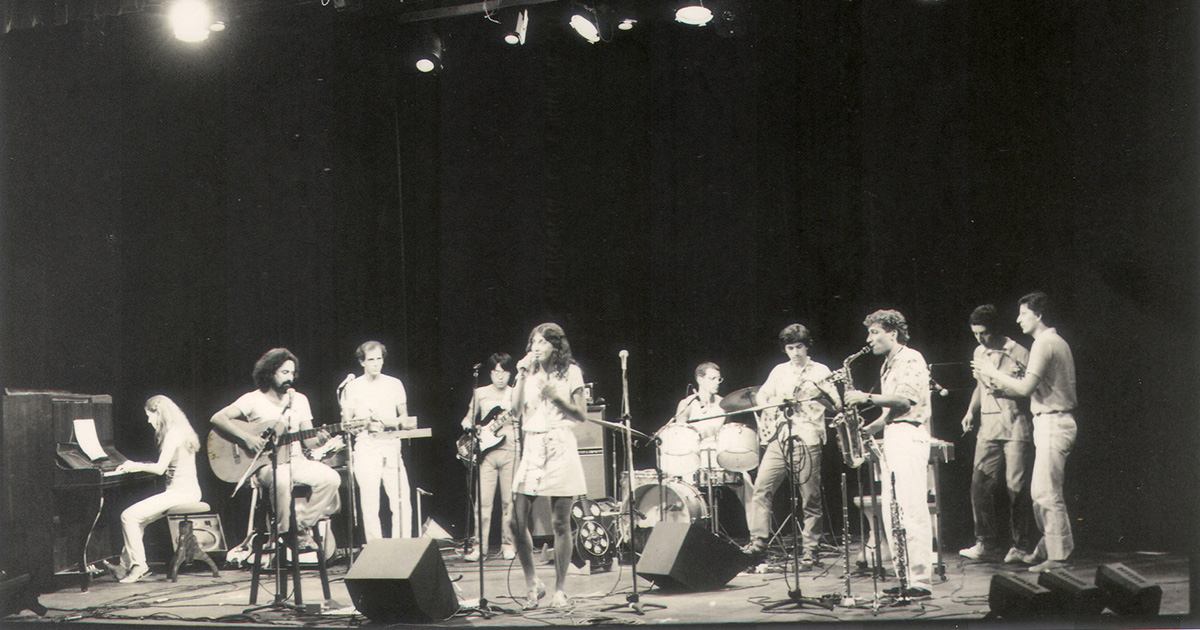 Grupo Rumo se apresentando em 1983 - Foto: Reprodução/Rumo