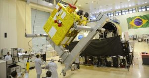 Da USP São Carlos às pesquisas espaciais, a trajetória de quem desenvolve satélites